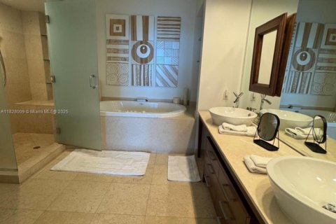 Copropriété à louer à Miami Beach, Floride: 2 chambres, 162.58 m2 № 1800878 - photo 5