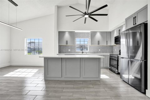 House in West Palm Beach, Florida 2 bedrooms, 153.57 sq.m. № 2066506 - photo 13