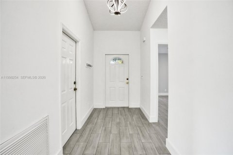 House in West Palm Beach, Florida 2 bedrooms, 153.57 sq.m. № 2066506 - photo 11