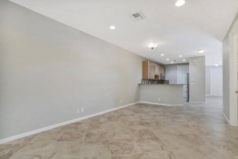 Condo in Delray Beach, Florida, 3 bedrooms № 2177079 - photo 13