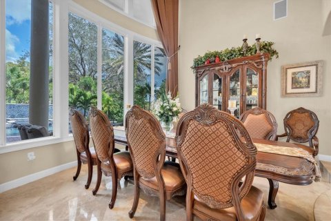 House in Tarpon Springs, Florida 6 bedrooms, 535.77 sq.m. № 2110260 - photo 12
