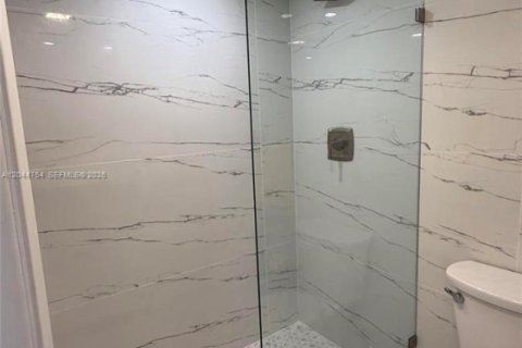 Купить кондоминиум в Помпано-Бич, Флорида 4 комнаты, 102.19м2, № 2173989 - фото 21