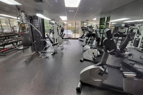 Copropriété à louer à Hallandale Beach, Floride: 1 chambre, 80.82 m2 № 1975376 - photo 14