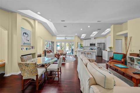 Casa en venta en Tierra Verde, Florida, 4 dormitorios, 215.81 m2 № 1556520 - foto 16