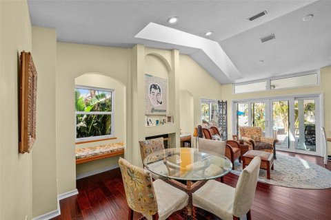 Casa en venta en Tierra Verde, Florida, 4 dormitorios, 215.81 m2 № 1556520 - foto 17