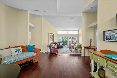Casa en venta en Tierra Verde, Florida, 4 dormitorios, 215.81 m2 № 1556520 - foto 6