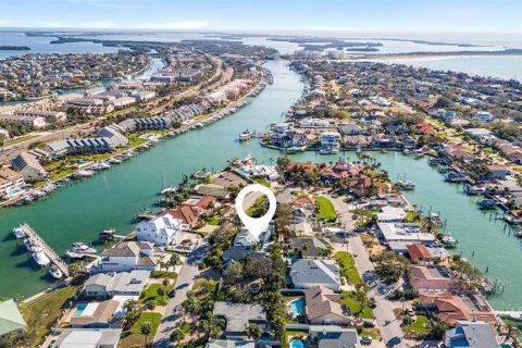 Casa en venta en Tierra Verde, Florida, 4 dormitorios, 215.81 m2 № 1556520 - foto 3