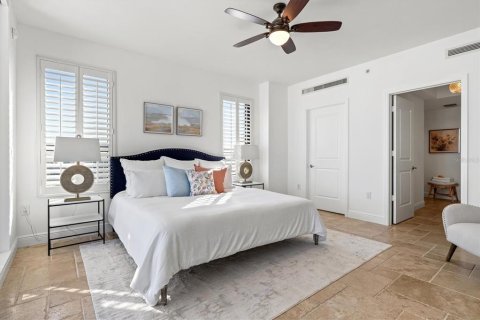 Condo in Sarasota, Florida, 2 bedrooms  № 2103354 - photo 16