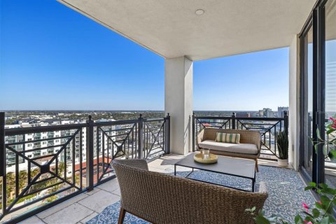 Condo in Sarasota, Florida, 2 bedrooms  № 2103354 - photo 28