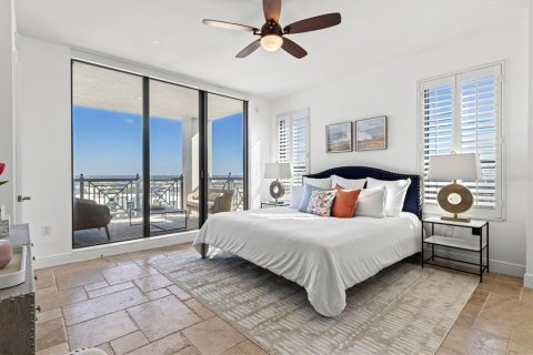 Condo in Sarasota, Florida, 2 bedrooms  № 2103354 - photo 15
