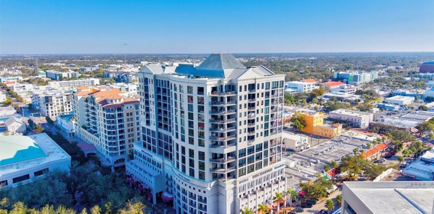 Condo in Sarasota, Florida, 2 bedrooms  № 2103354