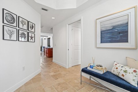 Condo in Sarasota, Florida, 2 bedrooms  № 2103354 - photo 4