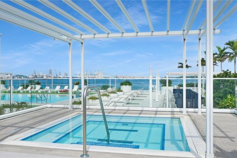 Condominio en alquiler en Miami, Florida, 2 dormitorios, 98.94 m2 № 1939383 - foto 29