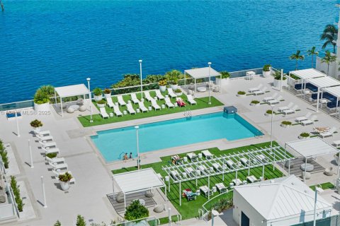 Condominio en alquiler en Miami, Florida, 2 dormitorios, 98.94 m2 № 1939383 - foto 26