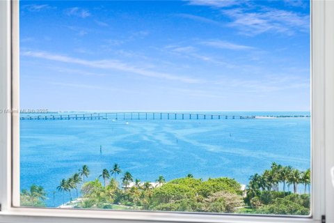 Condominio en alquiler en Miami, Florida, 2 dormitorios, 98.94 m2 № 1939383 - foto 7