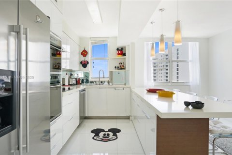 Condominio en alquiler en Miami, Florida, 2 dormitorios, 98.94 m2 № 1939383 - foto 21