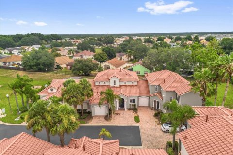 Townhouse in Davenport, Florida 4 bedrooms, 163.69 sq.m. № 1819123 - photo 2