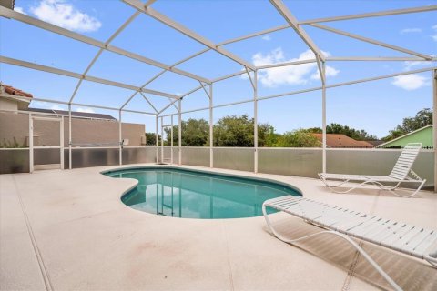 Townhouse in Davenport, Florida 4 bedrooms, 163.69 sq.m. № 1819123 - photo 10
