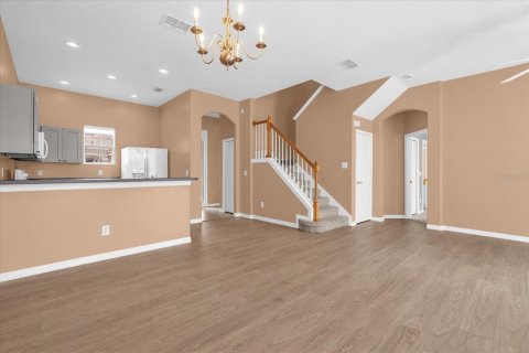 Townhouse in Davenport, Florida 4 bedrooms, 163.69 sq.m. № 1819123 - photo 3