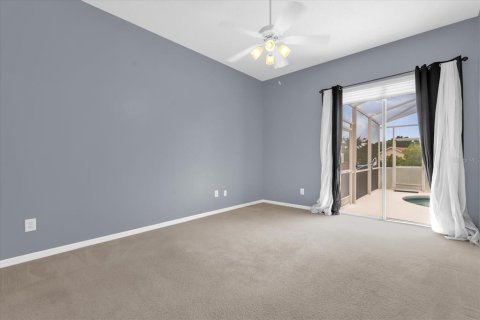 Townhouse in Davenport, Florida 4 bedrooms, 163.69 sq.m. № 1819123 - photo 13