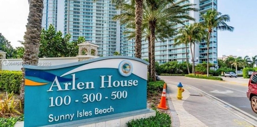 Condo à Sunny Isles Beach, Floride, 2 chambres  № 2069616