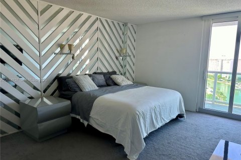 Copropriété à vendre à Sunny Isles Beach, Floride: 2 chambres, 123.65 m2 № 2069616 - photo 19