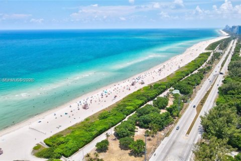Copropriété à vendre à Sunny Isles Beach, Floride: 2 chambres, 123.65 m2 № 2069616 - photo 6