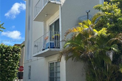 Copropriété à vendre à Miami, Floride: 2 chambres, 71.53 m2 № 1960594 - photo 11