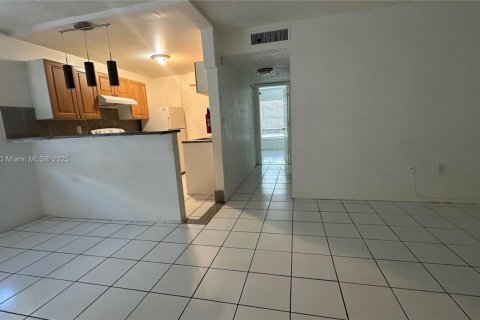 Copropriété à vendre à Miami, Floride: 2 chambres, 71.53 m2 № 1960594 - photo 4