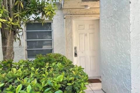 Copropriété à vendre à Miami, Floride: 2 chambres, 71.53 m2 № 1960594 - photo 9
