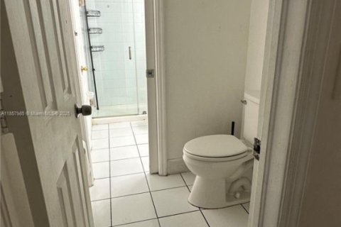 Copropriété à vendre à Miami, Floride: 2 chambres, 71.53 m2 № 1960594 - photo 8