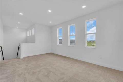 Casa en venta en Zephyrhills, Florida, 4 dormitorios, 293.76 m2 № 1917923 - foto 14