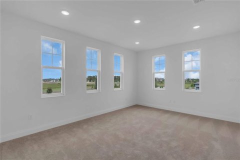 Casa en venta en Zephyrhills, Florida, 4 dormitorios, 293.76 m2 № 1917923 - foto 13