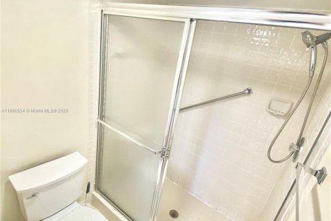 Condominio en venta en Tamarac, Florida, 2 dormitorios, 114.08 m2 № 1943369 - foto 21