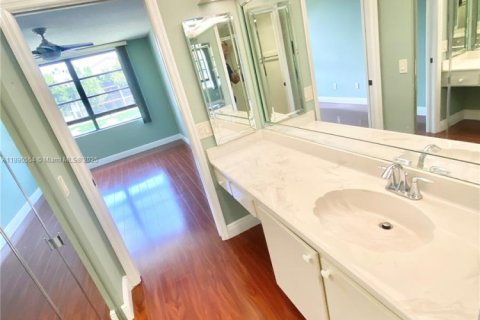 Condominio en venta en Tamarac, Florida, 2 dormitorios, 114.08 m2 № 1943369 - foto 20