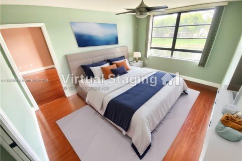 Condominio en venta en Tamarac, Florida, 2 dormitorios, 114.08 m2 № 1943369 - foto 3