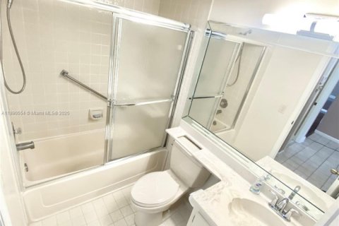 Condominio en venta en Tamarac, Florida, 2 dormitorios, 114.08 m2 № 1943369 - foto 26