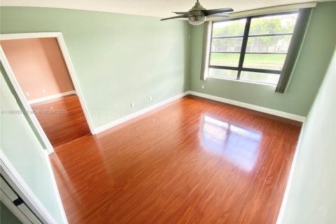 Condominio en venta en Tamarac, Florida, 2 dormitorios, 114.08 m2 № 1943369 - foto 14