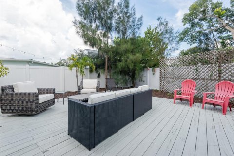 House in Tampa, Florida 3 bedrooms, 137.87 sq.m. № 1869150 - photo 21