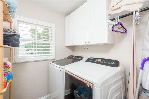House in Tampa, Florida 3 bedrooms, 137.87 sq.m. № 1869150 - photo 20