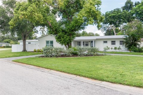 House in Tampa, Florida 3 bedrooms, 137.87 sq.m. № 1869150 - photo 27