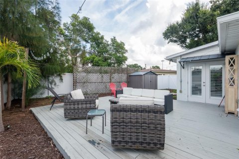 House in Tampa, Florida 3 bedrooms, 137.87 sq.m. № 1869150 - photo 22