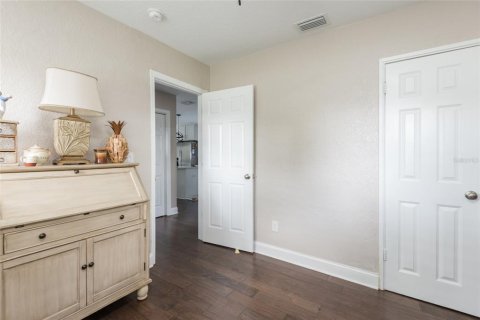 House in Tampa, Florida 3 bedrooms, 137.87 sq.m. № 1869150 - photo 19