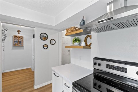 Купить кондоминиум в Лонгвуд, Флорида 8 комнат, 106.19м2, № 2212162 - фото 5