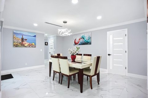 Villa ou maison à vendre à Apollo Beach, Floride: 4 chambres, 184.69 m2 № 1916175 - photo 11
