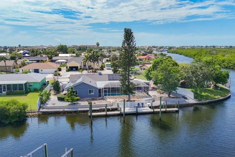 Villa ou maison à vendre à Apollo Beach, Floride: 4 chambres, 184.69 m2 № 1916175 - photo 1