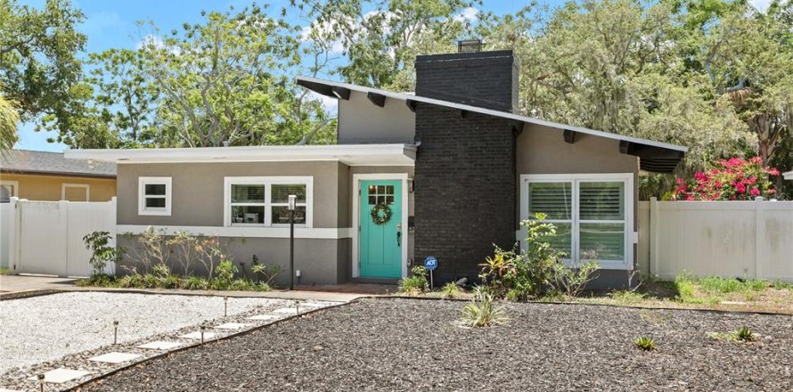 Villa ou maison à Saint Petersburg, Floride 3 chambres, 133.87 m2 № 2200924
