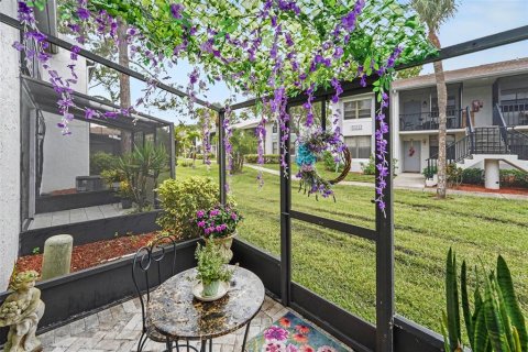 Купить кондоминиум в Клируотер, Флорида 6 комнат, 98.48м2, № 2287447 - фото 24