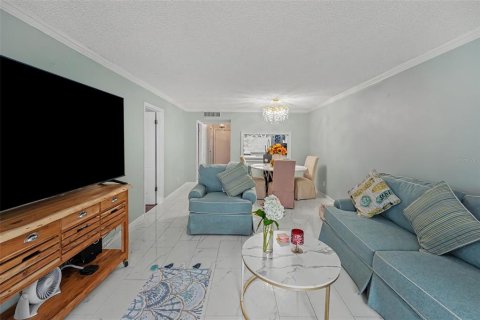 Купить кондоминиум в Клируотер, Флорида 6 комнат, 98.48м2, № 2287447 - фото 8
