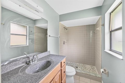 House in Kissimmee, Florida 3 bedrooms, 127.46 sq.m. № 1808302 - photo 16